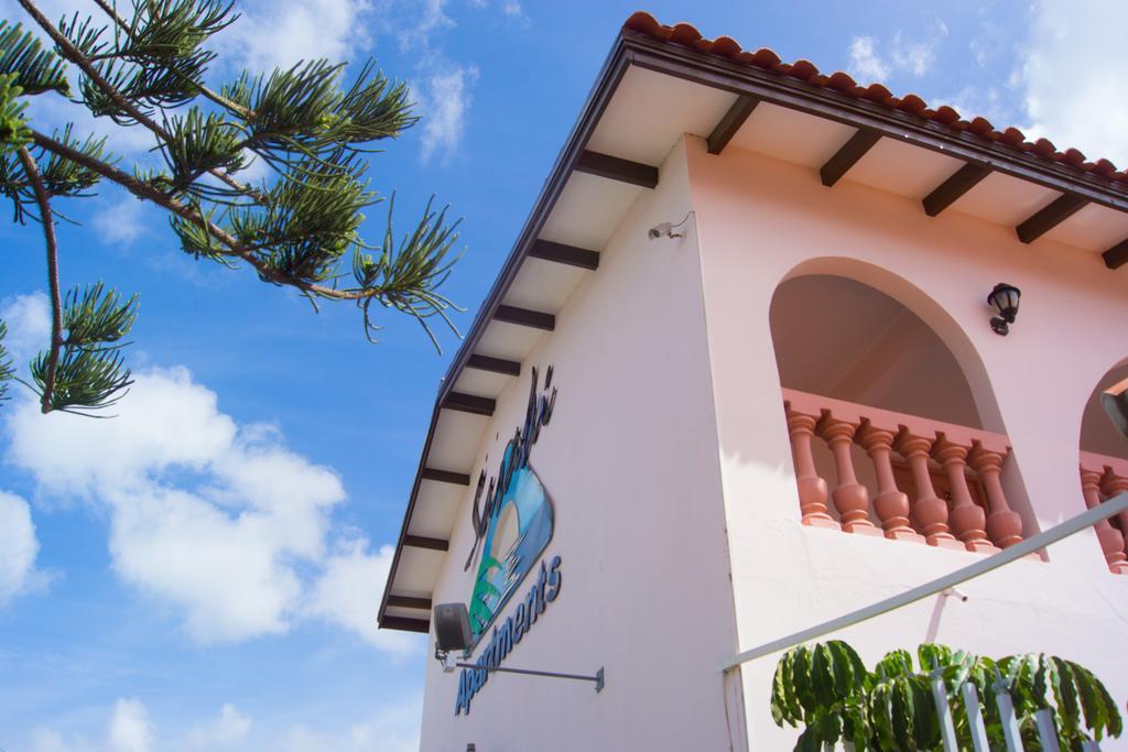 Sasaki Apartments Palm Beach Exterior photo